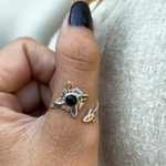 Anillo Ajustable Nudo De Bruja Con Piedra Onix