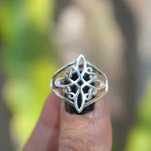 Anillo Nudo De Bruja