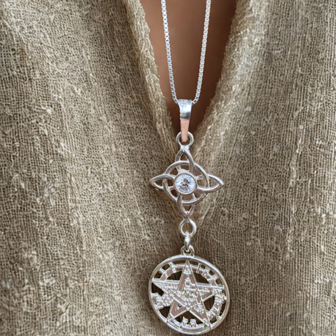 Collar Nudo de Bruja  Con Tetragrámaton Circón Brillante