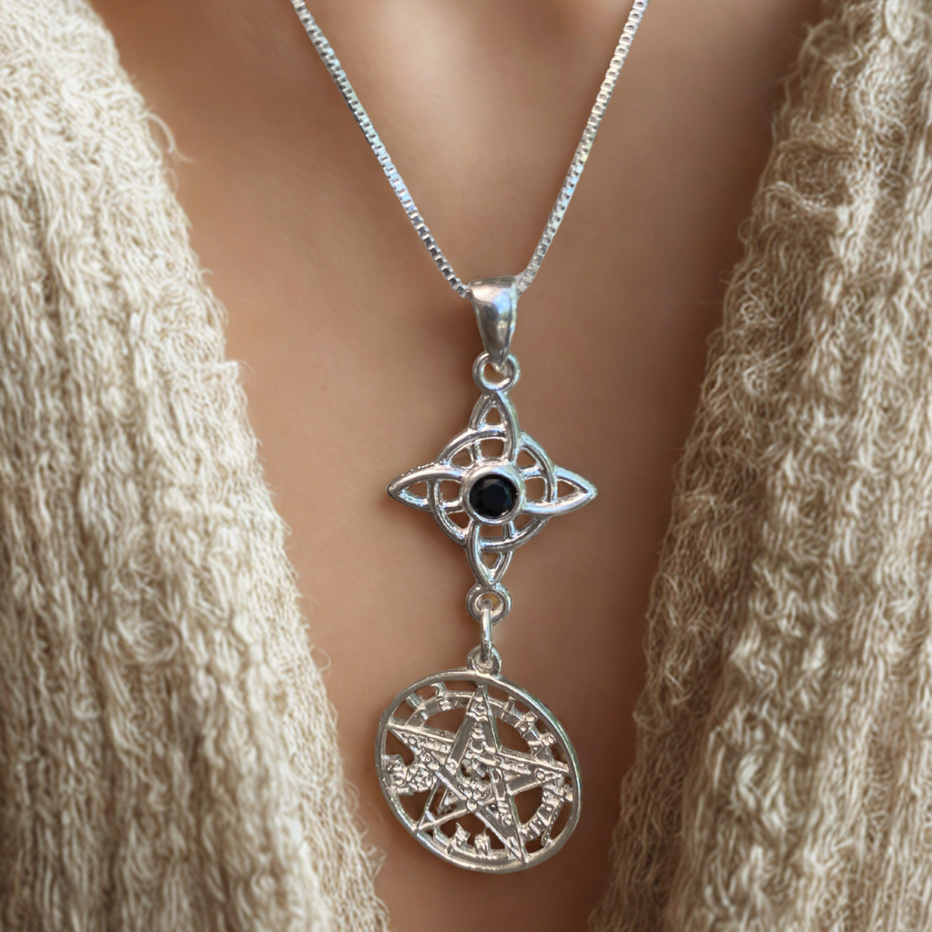 Collar Nudo de Bruja  Con Tetragrámaton Circon Onix