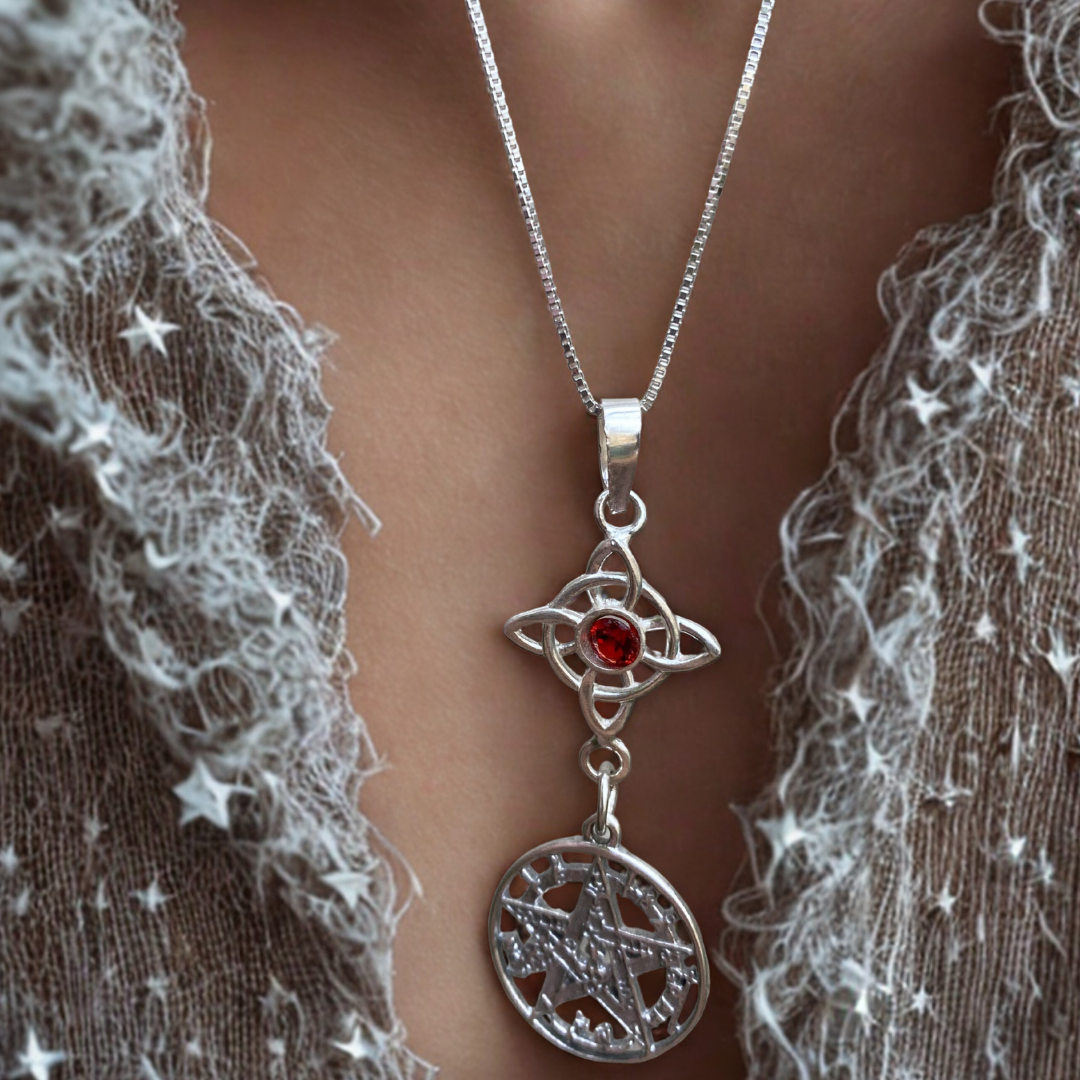 Collar Nudo de Bruja  Con Tetragrámaton Piedra Granate